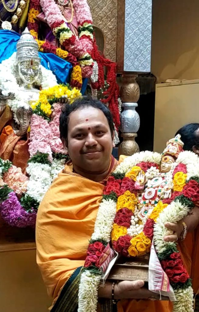 astrologer-in-virginia-pandith-roopesh-acharya-usa